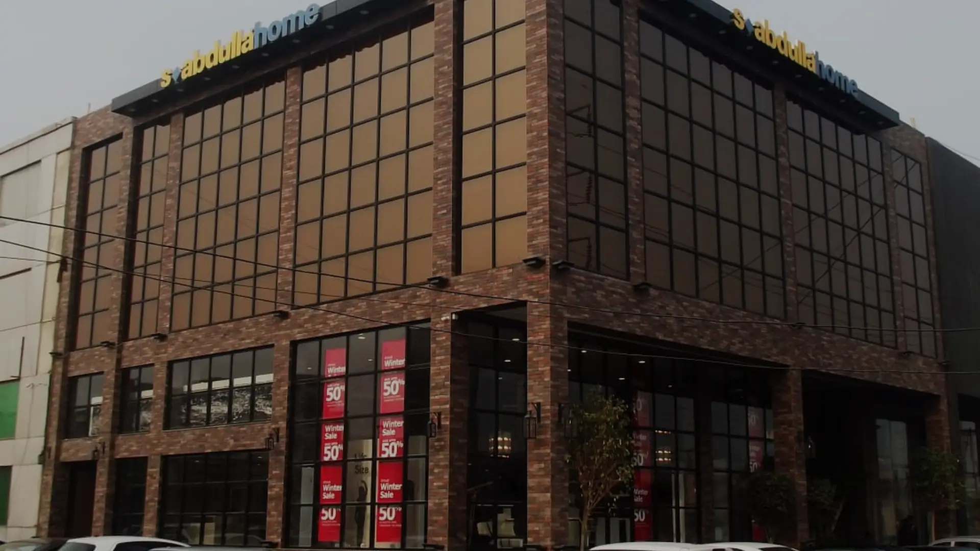 Enhance Your Commercial Building with Premium Glass & Aluminium