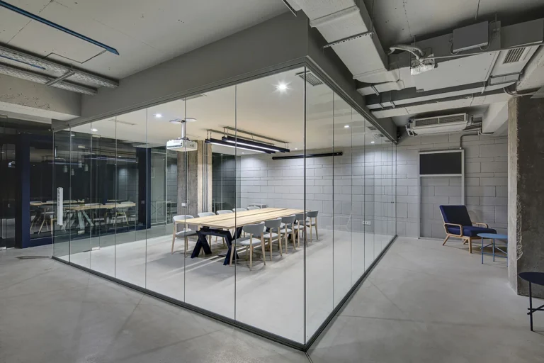 glass partition in lahore